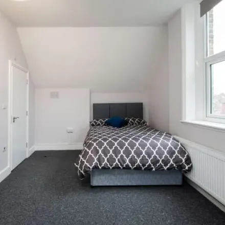 Image 3 - 12A South Park Road, London, SW19 8RG, United Kingdom - Apartment for rent