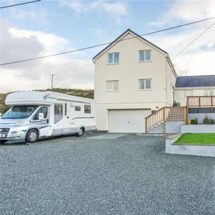 Buy this 5 bed house on unnamed road in Amlwch, LL68 9HW