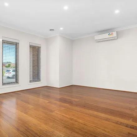 Image 2 - Elmswood Boulevard, Keysborough VIC 3173, Australia - Apartment for rent