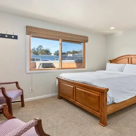 Rent this 2 bed apartment on Capitola in CA, 95010