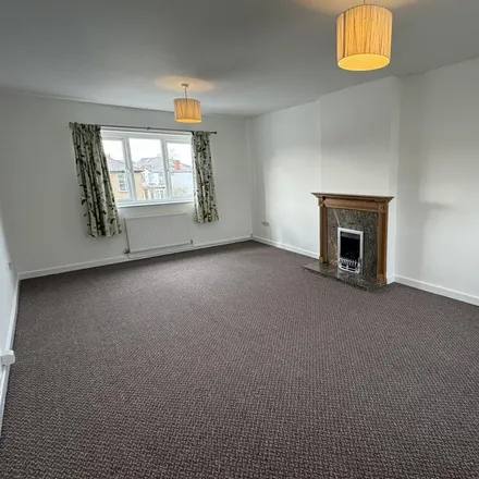 Rent this 2 bed apartment on Tesco Express in 60, 62 Longridge Road