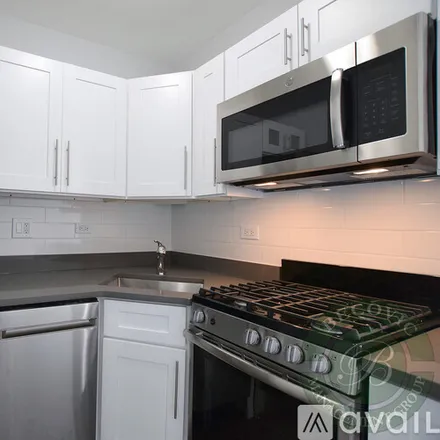 Image 3 - 1521 W Sherwin Ave, Unit 608 - Apartment for rent