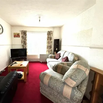 Image 5 - Roseheath Drive, Knowsley, L26 9UG, United Kingdom - Townhouse for sale