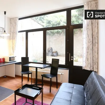 Rent this studio apartment on Place de Londres - Londenplein 2 in 1050 Ixelles - Elsene, Belgium