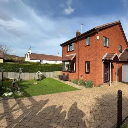 Buy this 4 bed house on Nailsea Park in Nailsea, BS48 1BA