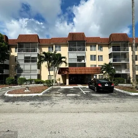 Buy this 2 bed condo on 4168 Inverrary Dr Apt 203 in Lauderhill, Florida