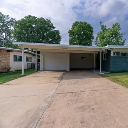 Buy this 3 bed house on 5095 East 27th Street in Tulsa, OK 74114