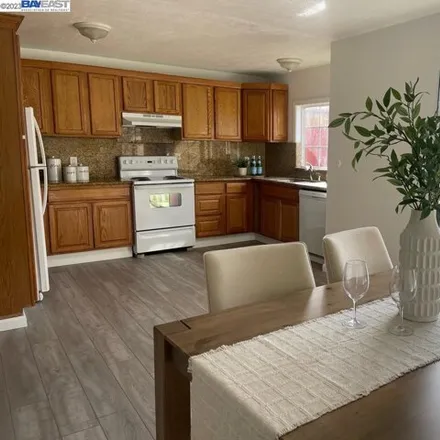 Image 5 - 4198 Aquarius Circle, Union City, CA 94587, USA - Townhouse for rent