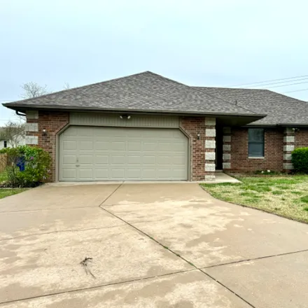 Rent this 3 bed house on 615 E Barbara Ct