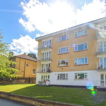 Rent this 2 bed apartment on unnamed road in London, CR0 6TZ