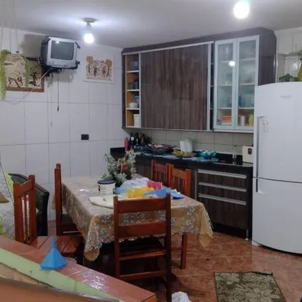 Buy this 2 bed house on Rua da Capela in Vila Aprazível, Jacareí - SP