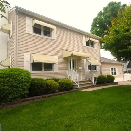 Buy this 4 bed house on 110 Hempstead Road in Lakeside Park, Hamilton Township