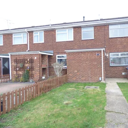Rent this 3 bed townhouse on Milton Road in Corringham, SS17 8JP