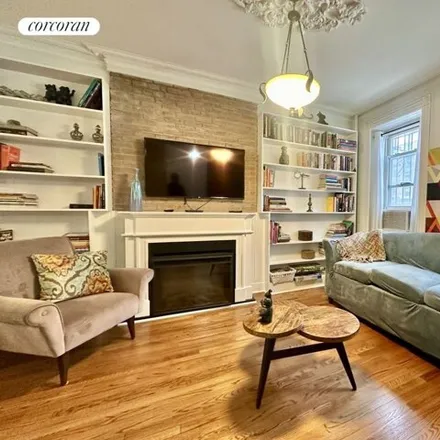 Rent this 4 bed townhouse on 189 Bond Street in New York, NY 11217