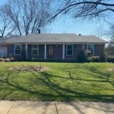 Rent this 3 bed house on 268 Blueridge Drive in Indian Hills, Frankfort