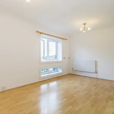 Image 2 - Bolton Road, Strand-on-the-Green, London, W4 3RS, United Kingdom - Apartment for rent