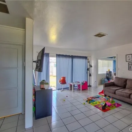 Image 4 - 1805 W 19th St, Santa Ana, California, 92706 - House for sale