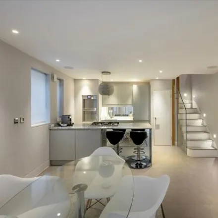 Buy this 2 bed townhouse on Vernon Yard in London, W11 2DN