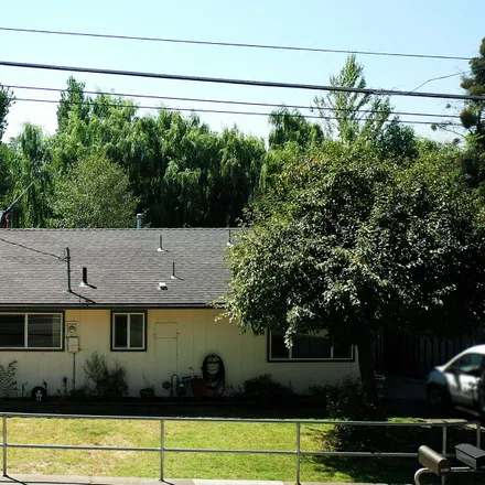Buy this 3 bed house on 2984 Lone Pine Road in Medford, OR 97504
