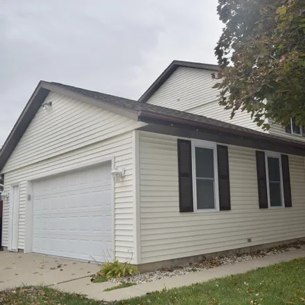 Image 4 - 301 North Blair Drive, Normal, IL 61761, USA - House for sale