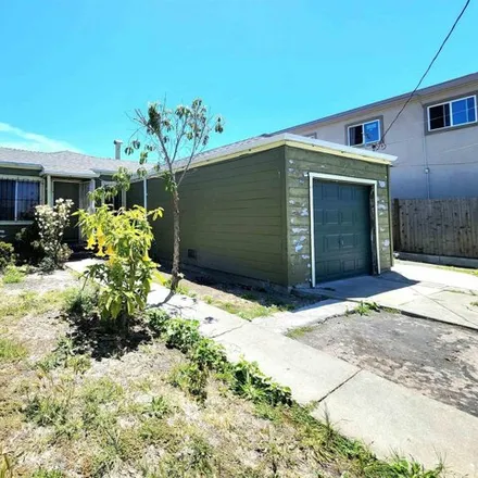 Buy this 2 bed house on 436 South 15th Street in Richmond, CA 94804