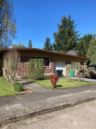 Buy this studio house on 514 18th Avenue Southeast in Olympia, WA 98501