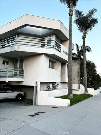 Buy this 2 bed townhouse on 1456 12th Street in Manhattan Beach, CA 90266