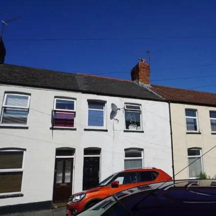 Rent this 2 bed townhouse on E.T. Tucker Ltd in Glynne Street, Cardiff