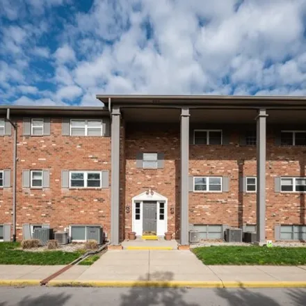 Buy this 3 bed condo on 5016 Allisonville Road in Indianapolis, IN 46205