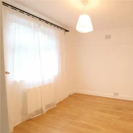 Image 6 - Marlow Court, London, NW9 6EB, United Kingdom - Room for rent