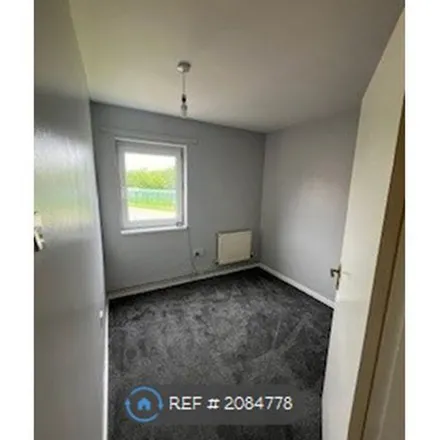 Image 1 - Carrfield Lane, Bolton upon Dearne, S63 8AP, United Kingdom - Apartment for rent