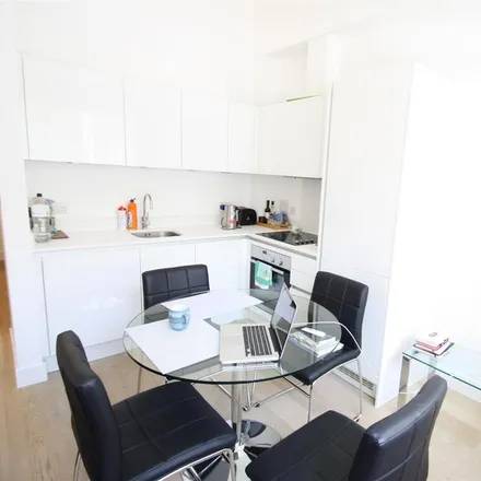 Image 1 - Clyde Square, London, E14 7TD, United Kingdom - Apartment for rent