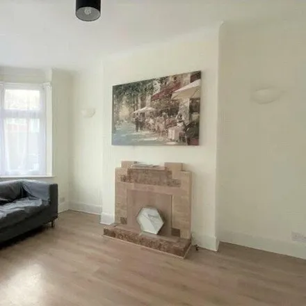Image 2 - 54 Babington Road, London, NW4 4EE, United Kingdom - Townhouse for rent