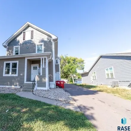 Buy this 9 bed house on Mt. Zion Congregation in 523 West 14th Street, Sioux Falls