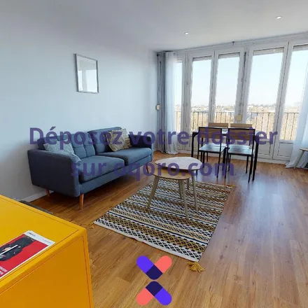 Rent this 4 bed apartment on Bâtiment 7 in 95 Rue de la Patouillerie, 44700 Orvault