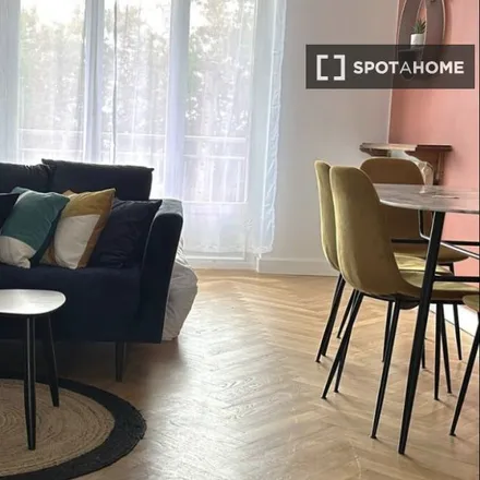 Rent this 3 bed apartment on 60 Avenue Jules Guesde in 69200 Vénissieux, France