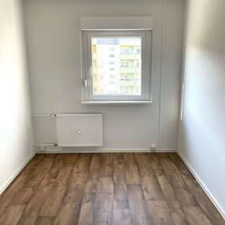 Rent this 5 bed apartment on Gottesackerkirche in Am Kellerberg, 04626 Schmölln