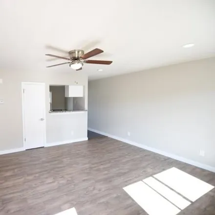 Image 2 - 5408 Reiger Avenue, Dallas, TX 75358, USA - Apartment for rent