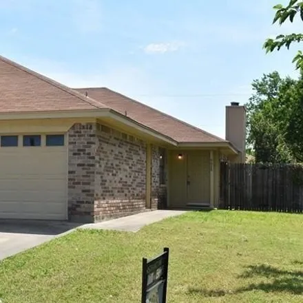Image 2 - 6690 Central Avenue, North Richland Hills, TX 76182, USA - House for rent