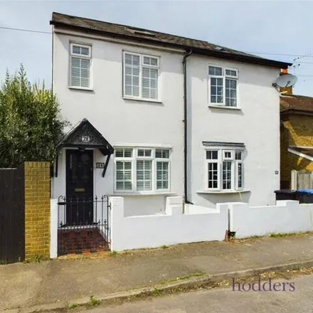 Buy this 3 bed duplex on Grove Road in Chertsey, KT16 9DN