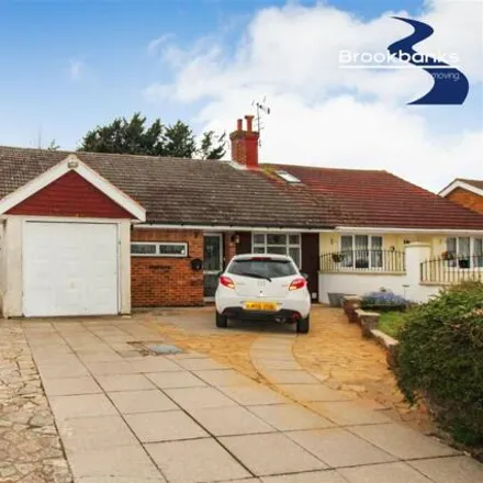 Buy this 3 bed duplex on Phelps Close in West Kingsdown, TN15 6DN