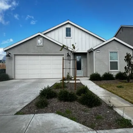 Rent this 4 bed house on Thunder Trail Drive in Bakersfield, CA 93313