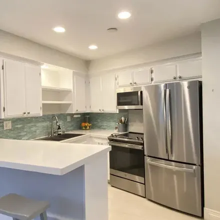 Rent this 2 bed apartment on Bundy & Montana in South Bundy Drive, Los Angeles