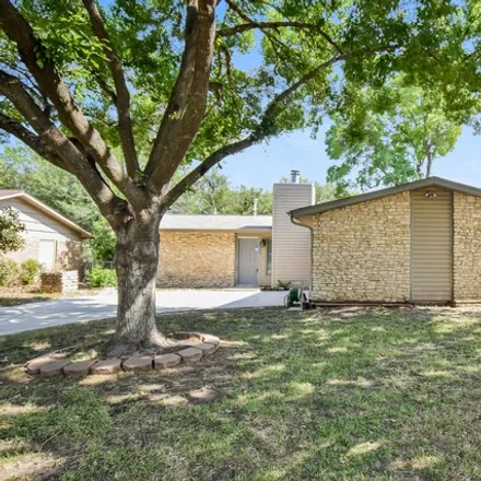Buy this 3 bed house on 4118 Hunting Path in San Antonio, TX 78218