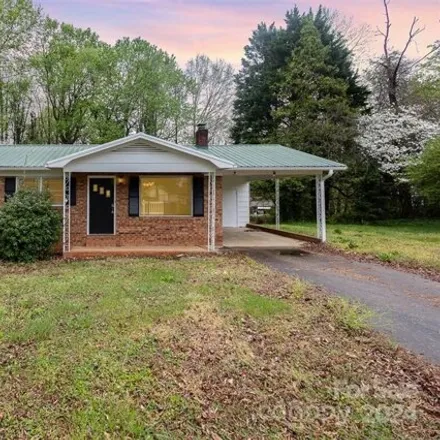 Buy this 3 bed house on 111 Dove Circle in Chipley Park, Statesville
