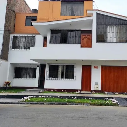 Buy this 8 bed house on Calle Mercurio in Callao, Lima Metropolitan Area 51131