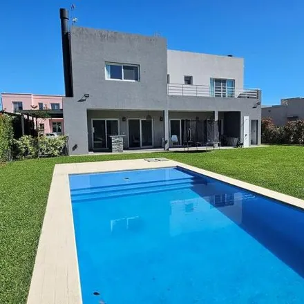 Rent this 3 bed house on unnamed road in Partido de Tigre, Dique Luján