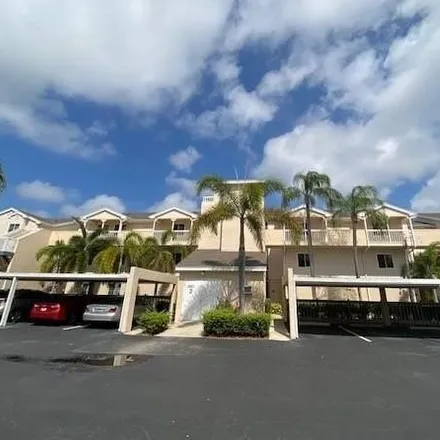 Buy this 2 bed condo on 2771 Citrus Lake Drive in Collier County, FL 34109