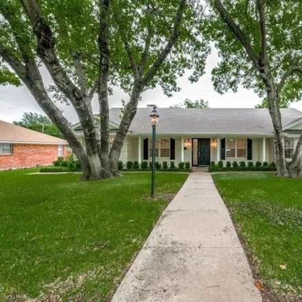 Rent this 3 bed house on 3725 Summercrest Drive in Fort Worth, TX 76109