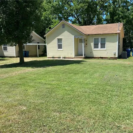 Buy this 2 bed house on 308 Northwest 7th Street in Bentonville, AR 72712